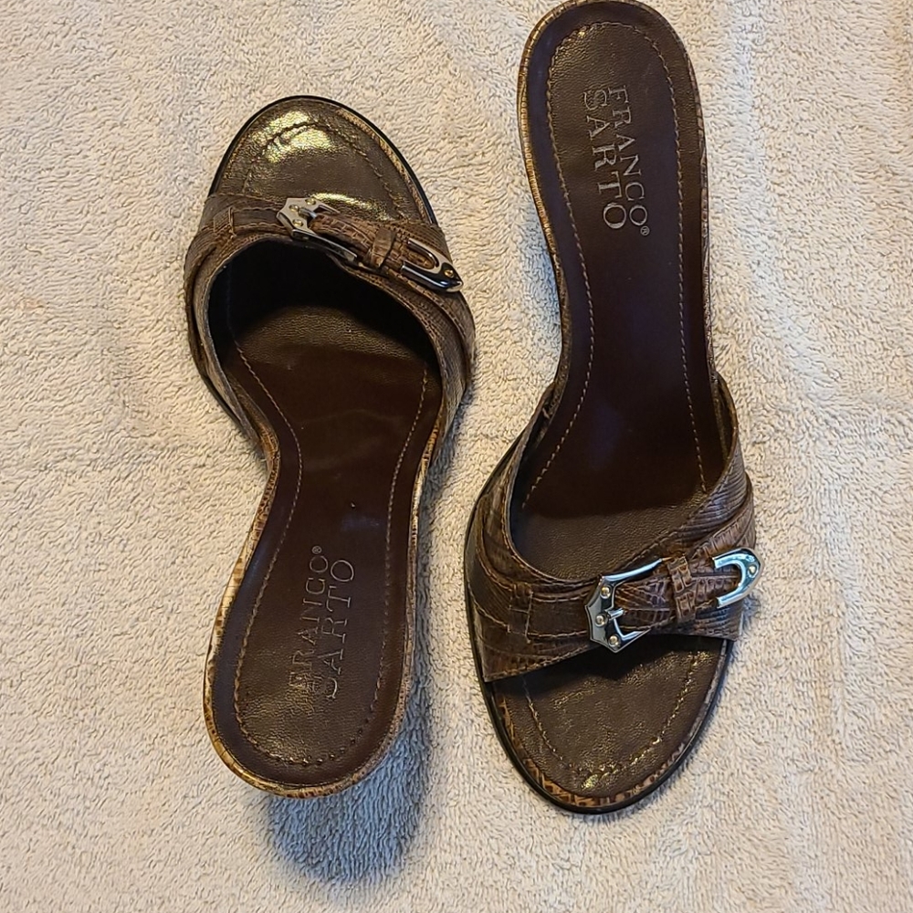 Women's shoes